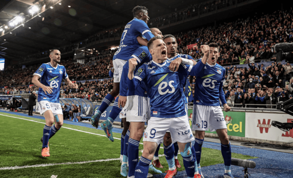 包含国际比赛日突围战来临，里昂围绕法甲扳平良机，压力陡增，赛程密集仍需轮换的词条-爱游戏体育官网